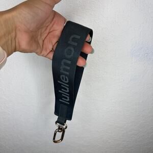 Lululemon Green Wristlet Keychain Holder, Practical, Everyday, organizer